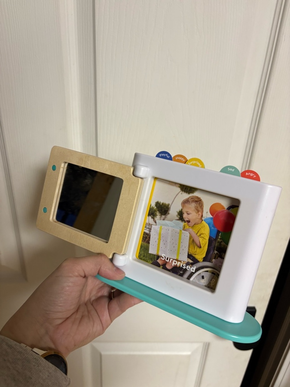 Lovevery Interactive Montessori match mirror and card set